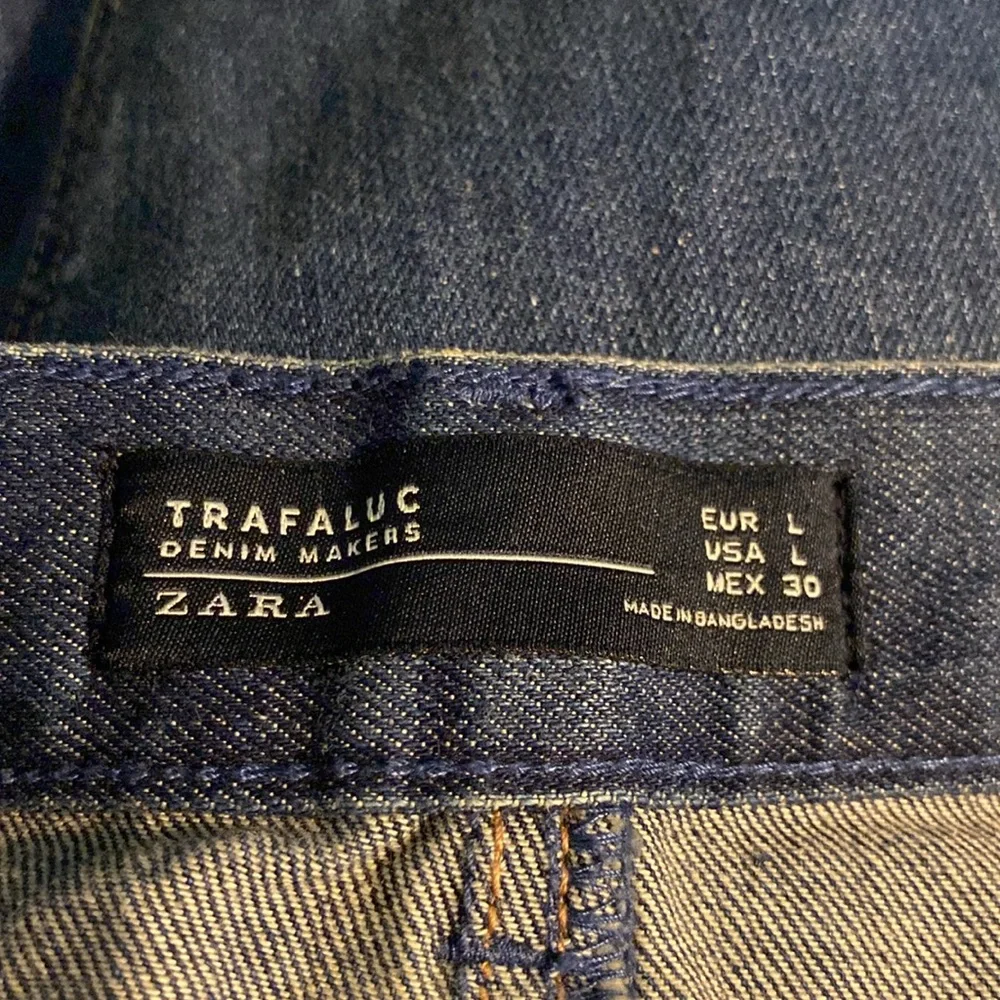 Zara Distressed Dark Washed Asymmetrical Jean Skirt Size L